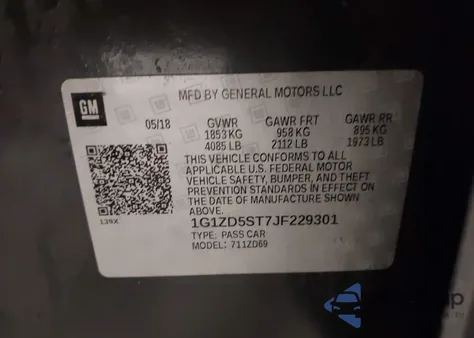 2018 Chevrolet Malibu Lt z USA, uszkodzony, nr VIN 1G1ZD5ST7JF229301